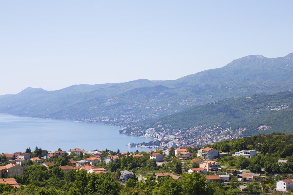 Apartments Villa Kastav In Old Town Center With Sea View And Parking Oda fotoğraf