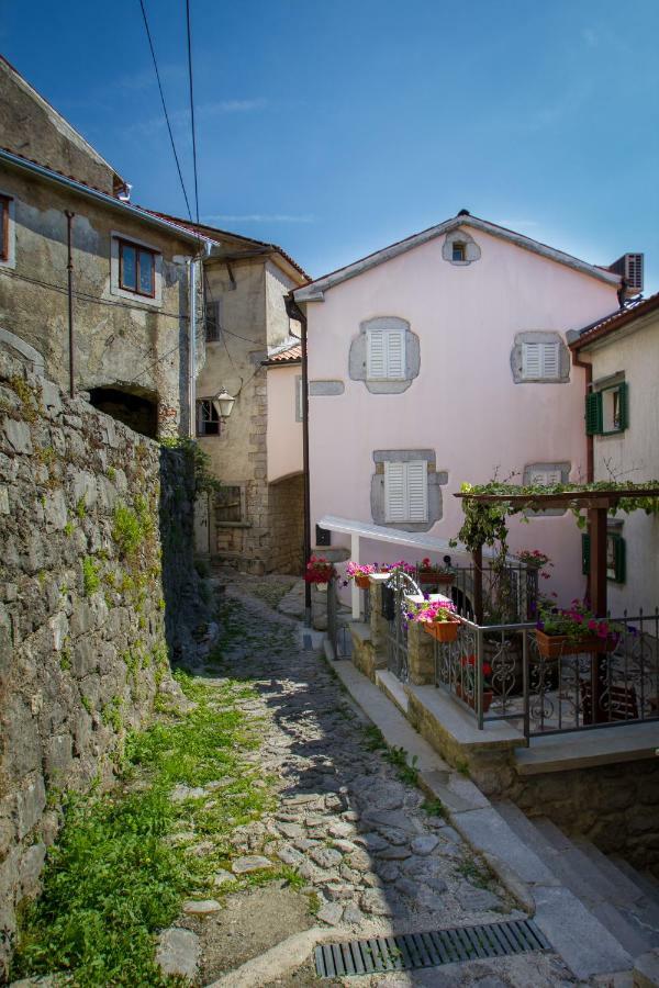 Apartments Villa Kastav In Old Town Center With Sea View And Parking Dış mekan fotoğraf